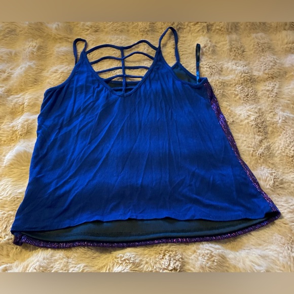 2B Bebe medium sparkly tank - Picture 2 of 6